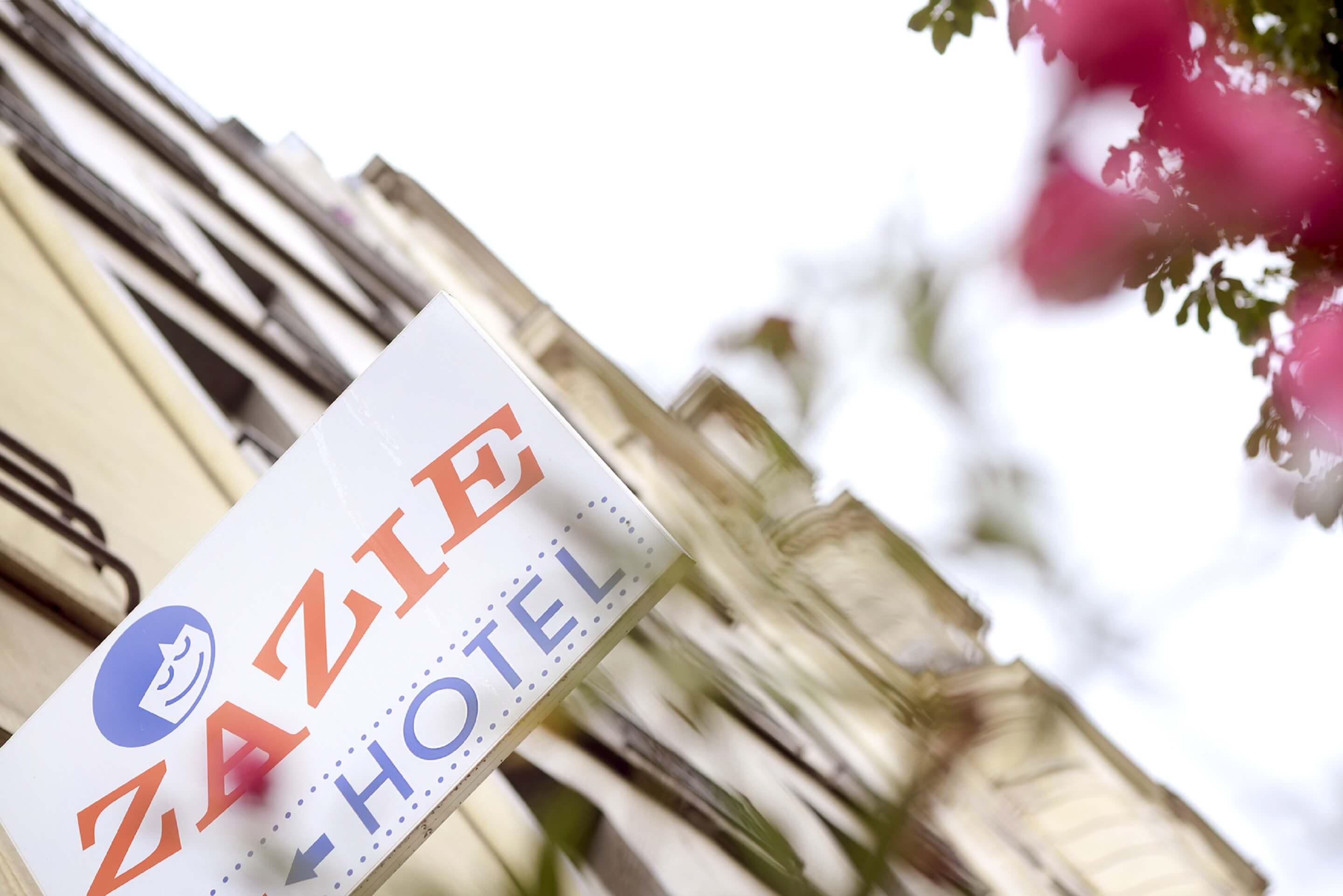 EXTERIEUR – Zazie hotel – Paris